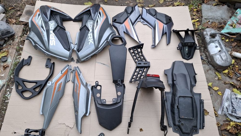 Бензобак Spark SP 250R-32,  бензобак спарк 250, запчасти