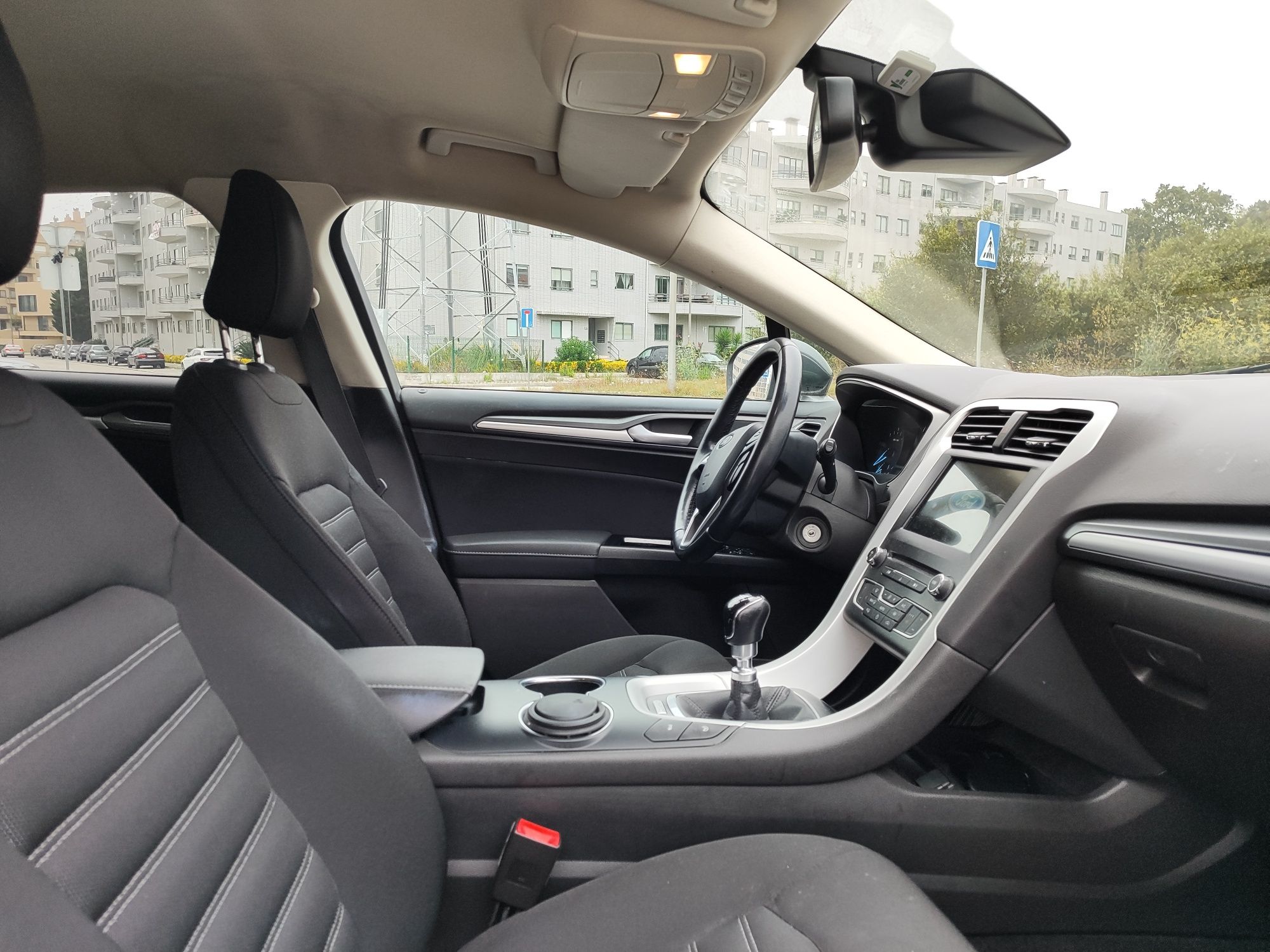 Ford Mondeo 1.5 120cv IVA DEDUTÍVEL