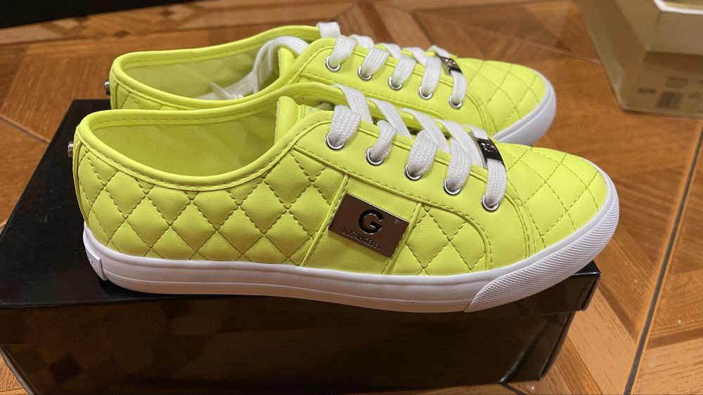 Мода Guess  37р кеди