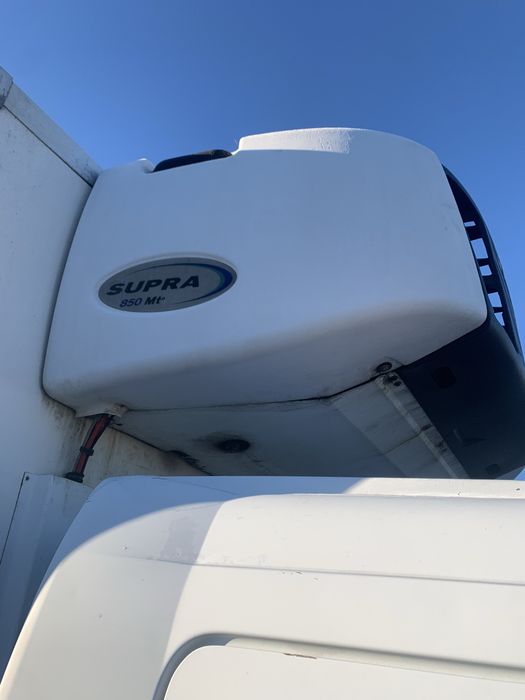 Chłodnia izoterma  zabudowa carrier supra 850 MT