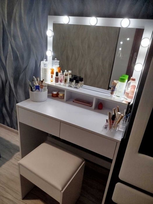 Toaletka Kosmetyczna Lustro WIZAŻ Oświetlenie HOLYWOOD+KRZESŁO LED 017