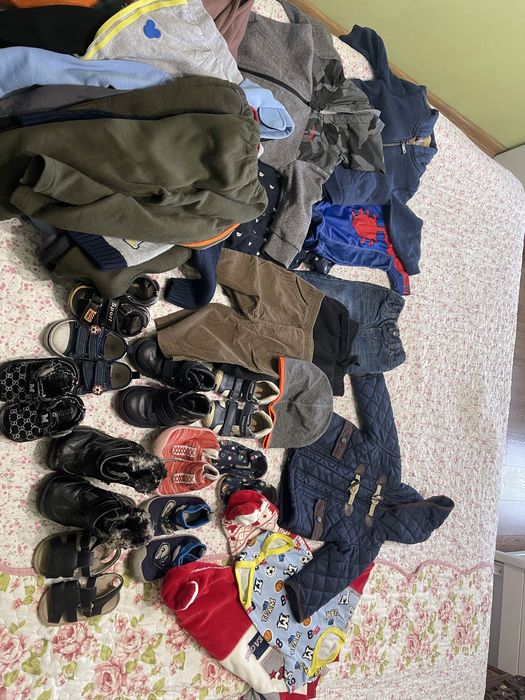 Віддам безкоштовно одяг для хлопчика