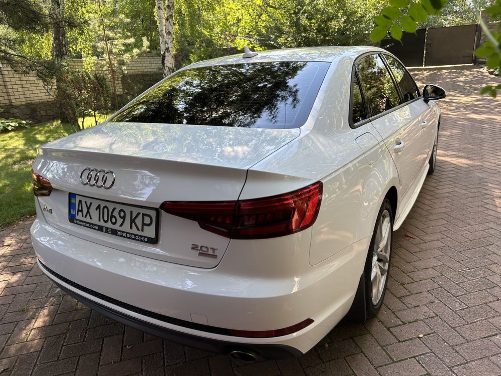 Audi A4 2016 Cockpit