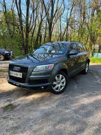 Audi Q7 2011року