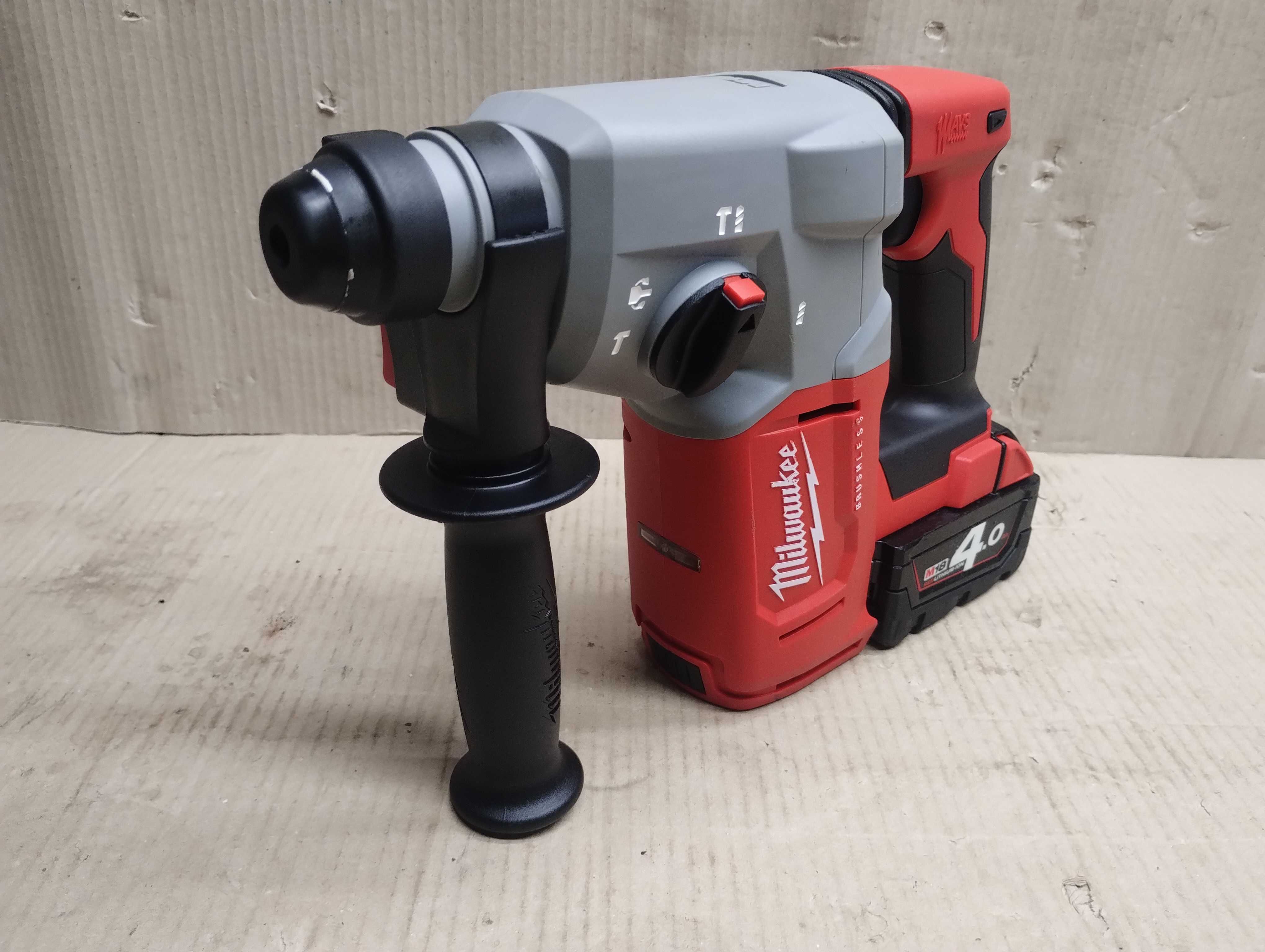 Młotowiertarka Milwaukee m18 BLH z 2024 roku 4.0Ah