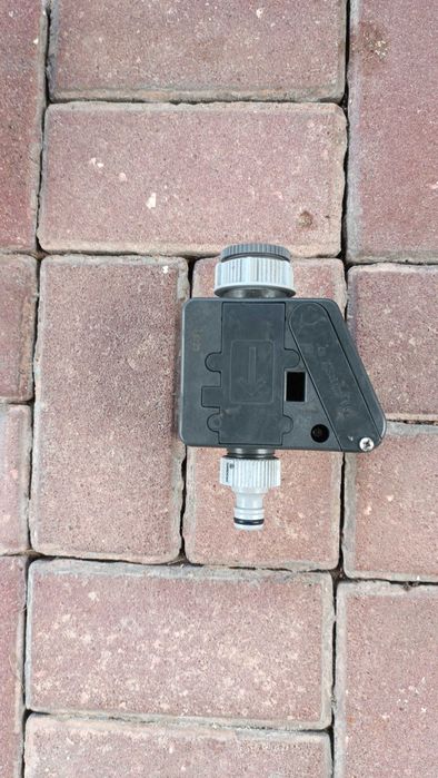Programador de rega Gardena.