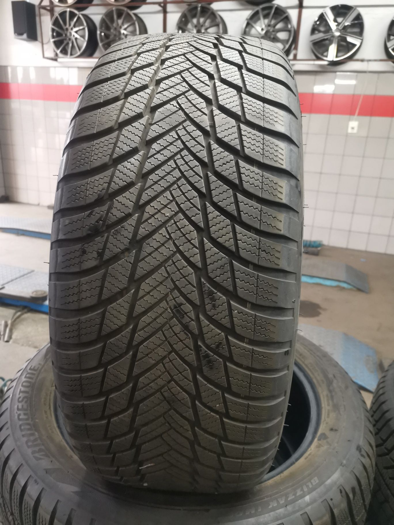 Bridgestone Blizzak LM001 255/50r20 109H 2020r.