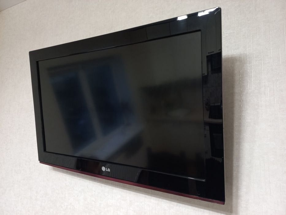 Продам телевізор "32"  LG 32ld340 в гарному робочому стані
