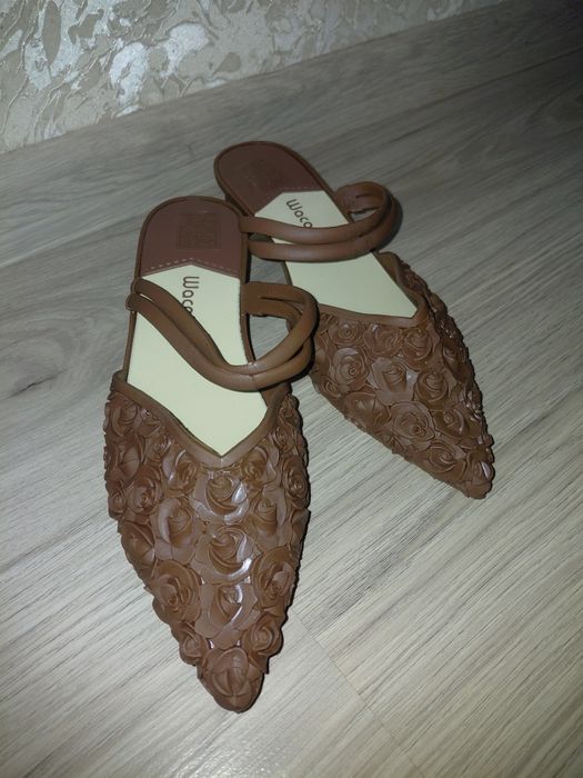 Сабо, туфлі, босоніжки