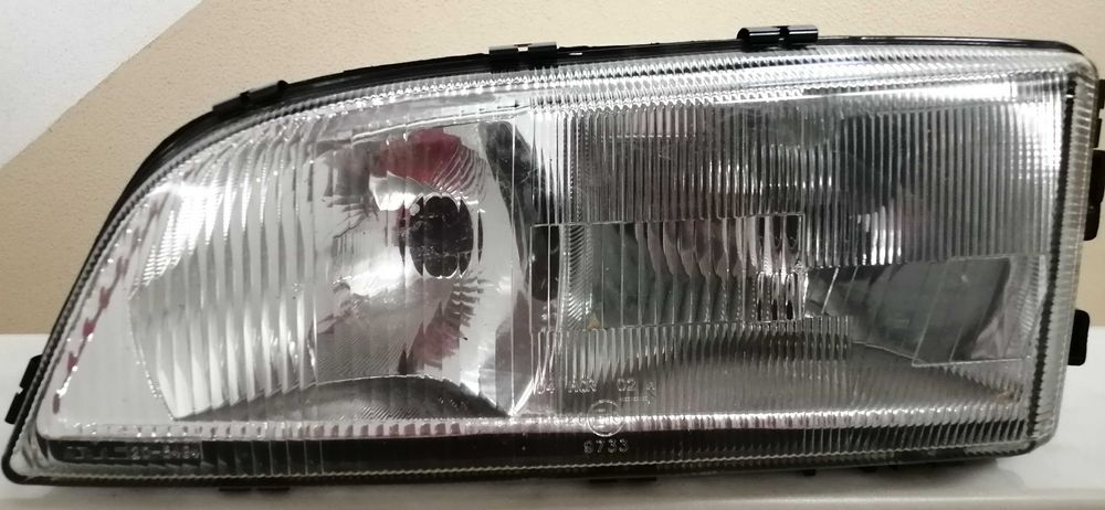 Farol Esquerdo Volvo S70 97/99 V70 97/99 XC70 97/99