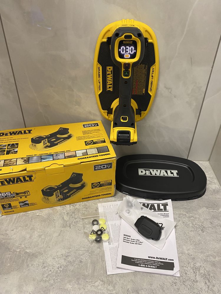 DeWALT DCE592B 20V MAX акумуляторна вакуумна присоска привезено з США