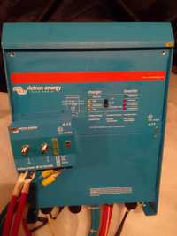 Victron Energy Quattro 24/5000/120-100/100 Топовый гибридный инвертор