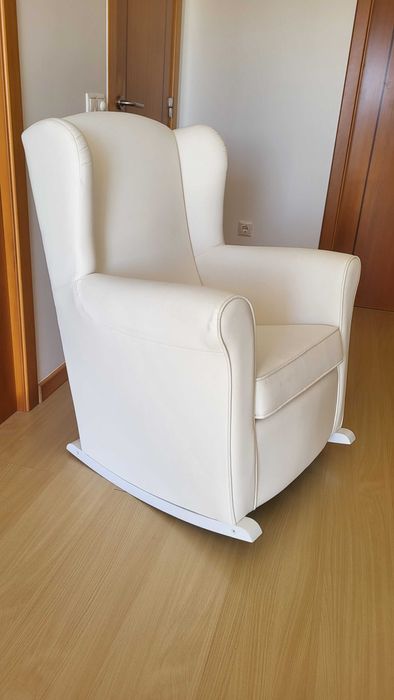 Poltrona de Amamentação Branca