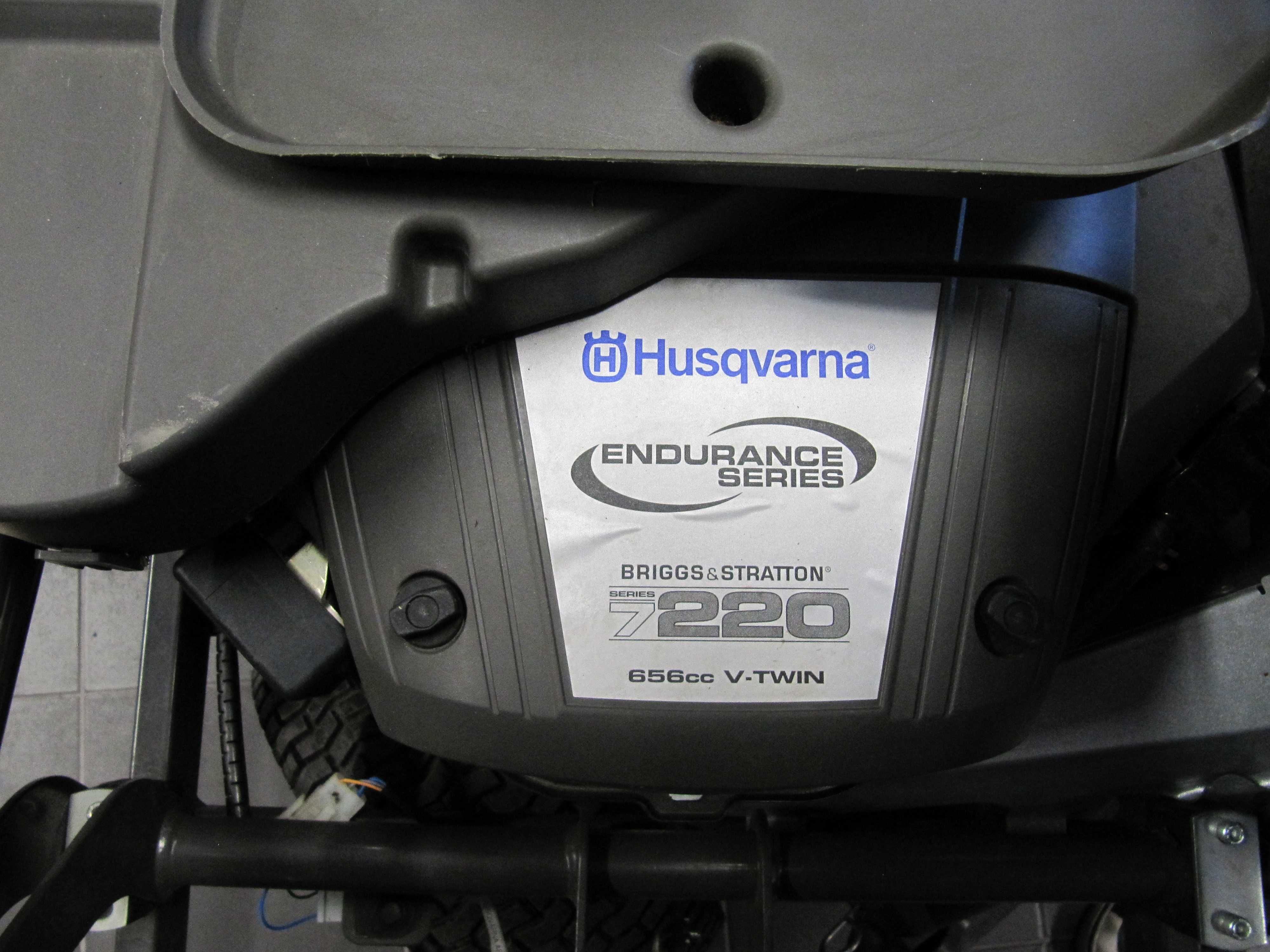 Traktorek Kosiarka RIDER HUSQVARNA RC 320Ts AWD