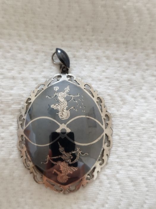 Lindo pingente de prata vintage Estado muito bom