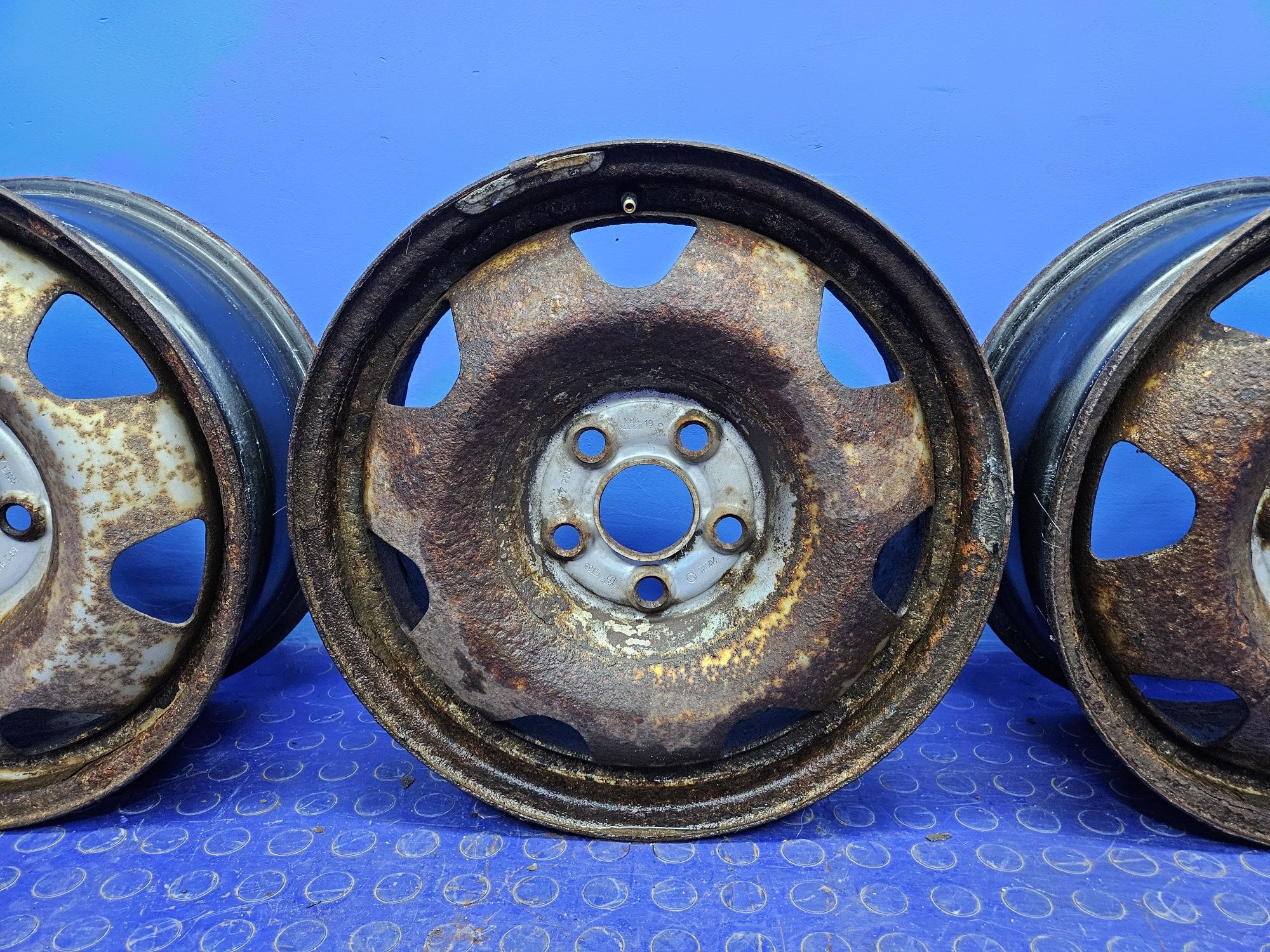 FELGI stalowe 17" VW T5 komplet 7J 5x120 ET 55 oryginał