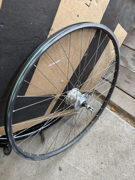 Koło przód 28 dynamo Shimano Nexus vbrake