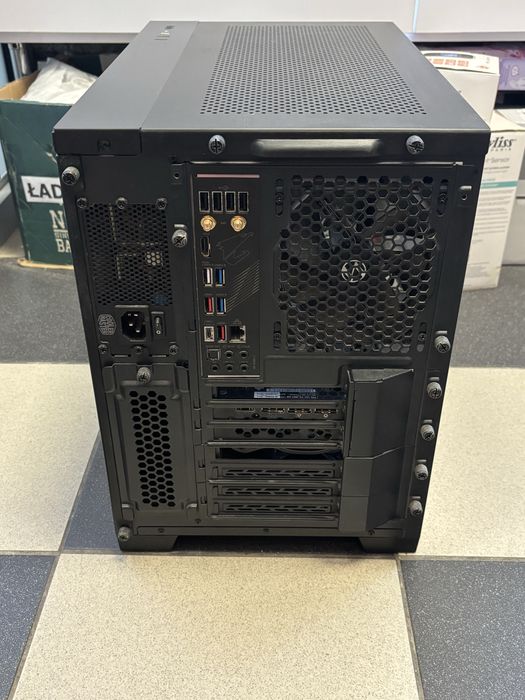 Komputer Stacjonarny (GeForce RTX 3080 OC, 32 GB RAM, 2X1TB M2, Ryzen)