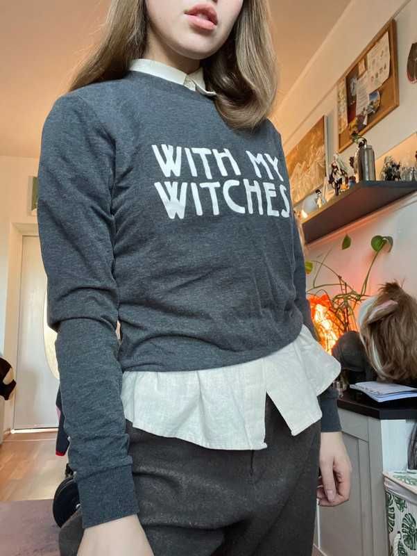 Szara bluzka bluza z długim rękawem witches h&m xs alternative