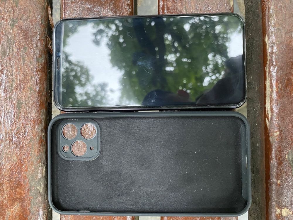 Продаю iPhon 11 Pro 256