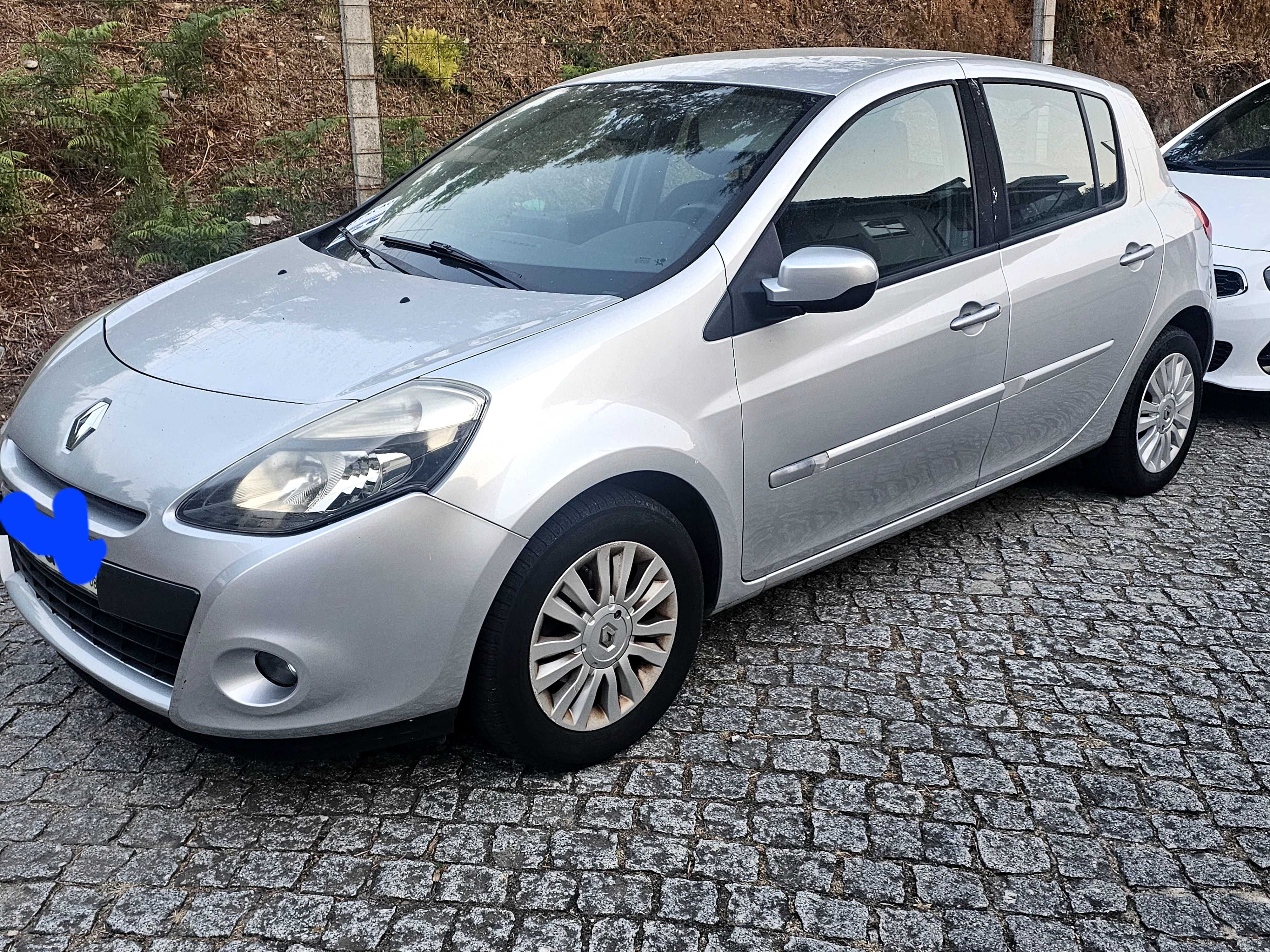 Carro 5* poucos klm pode levar o carro a marca e trazer mecanico!!