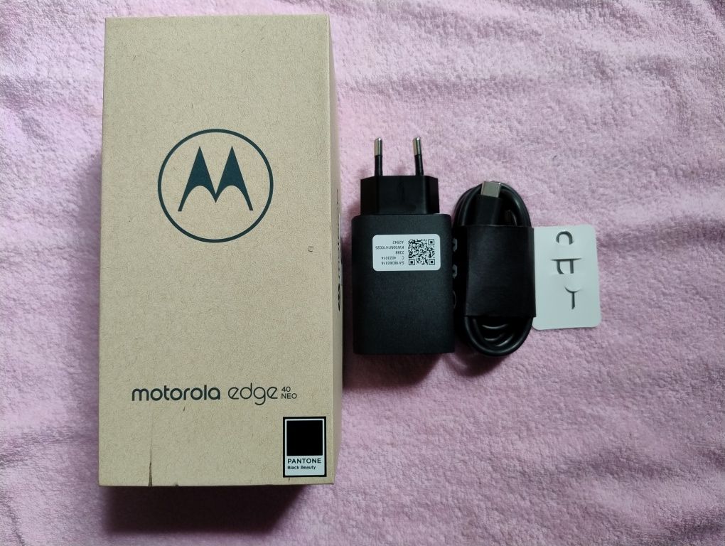 Motorola edge 40 neo 12/256 na gwarancji