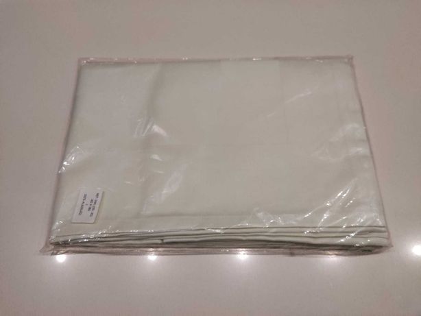 Toalha de mesa branca 100% algodão (130x180cm) - NOVA