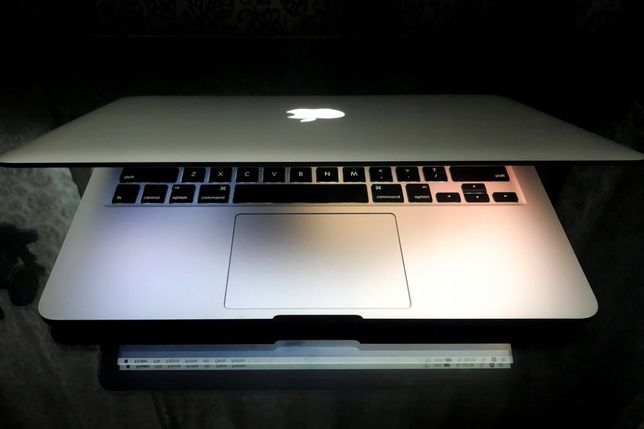 Apple Macbook Pro 13" 2015 8/256 Idealny!