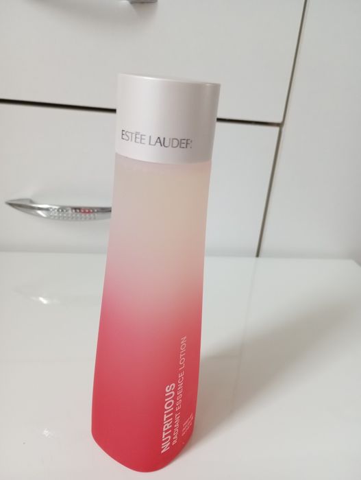 Esencja do twarzy estee lauder nowe