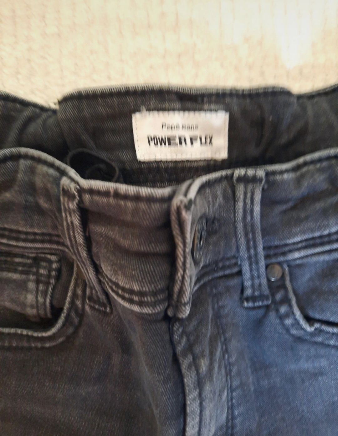 Calças skinny Pepe Jeans, com risca vermelha