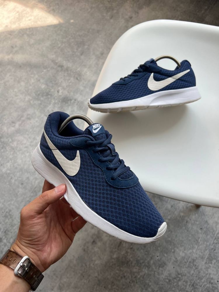 Оригінальні жіночі кросівки Nike Tanjun 38 (24см) Як Нові!
