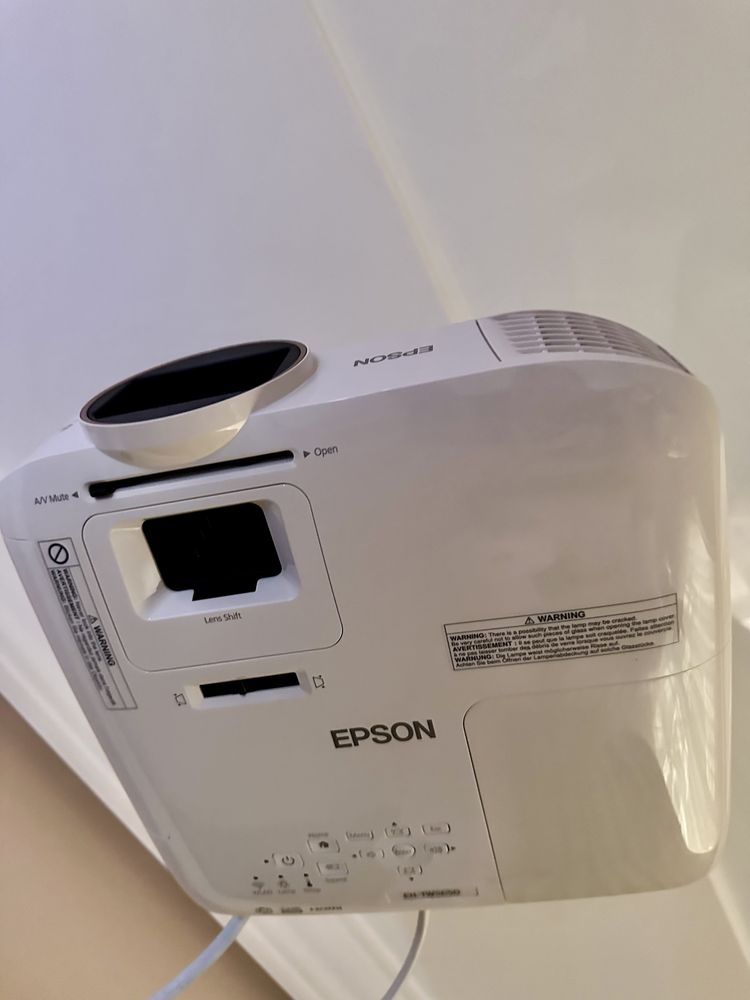Мультимедійний проектор, Нова лампа ! Epson EH-TW5650 (V11H852040)