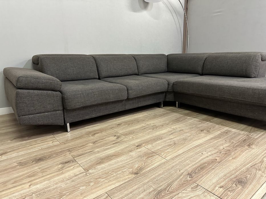 Nowoczesny narożnik w ciemnoszarym kolorze Dostawa