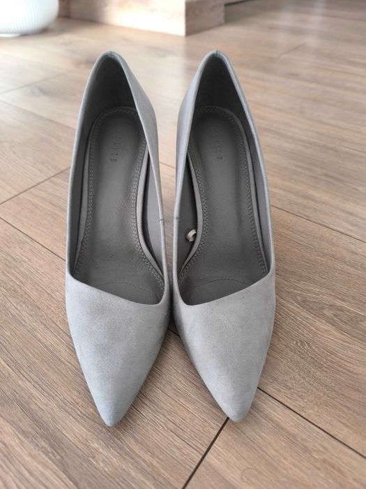 Buty zamszowe Mohito