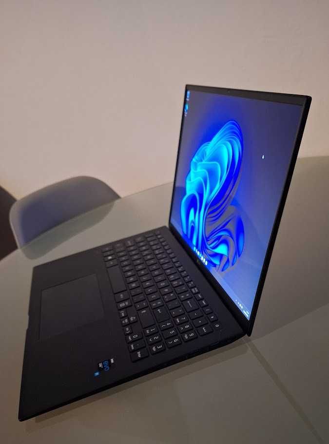 Portátil LG gram - Processador i7, 16 GB RAM, Nvme 512 GB