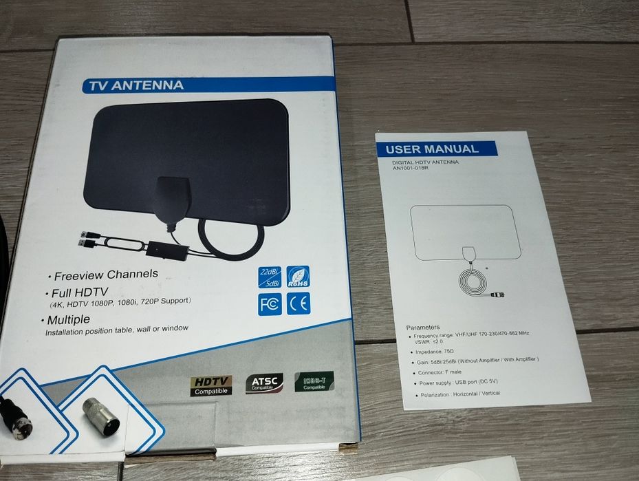 Antena wewnętrzna płaska