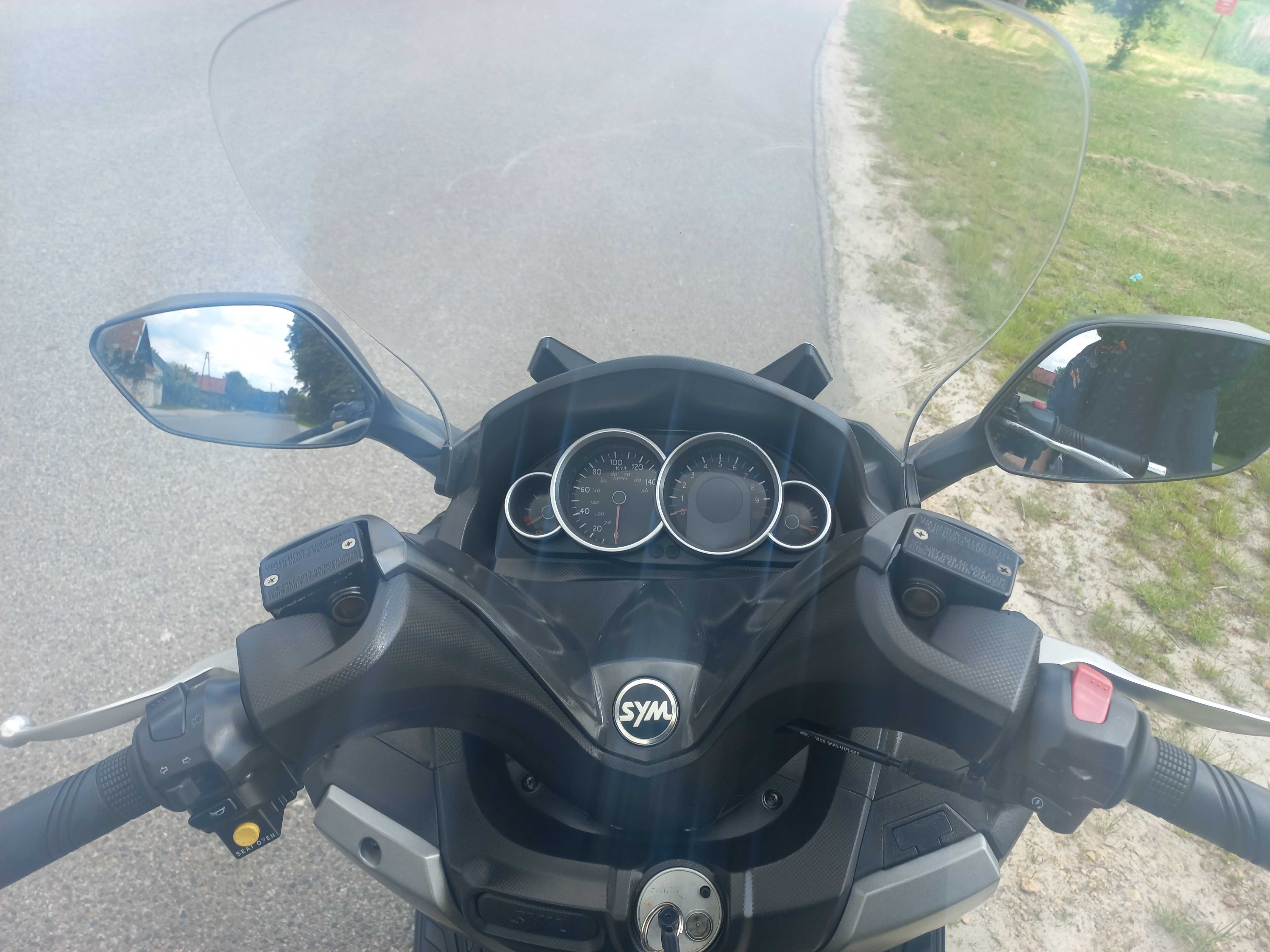 Sprzedam bardzo dobrego i zadbanego skutera 125