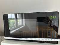 Kuchenka mikrofalowa 700 W prawie nowa