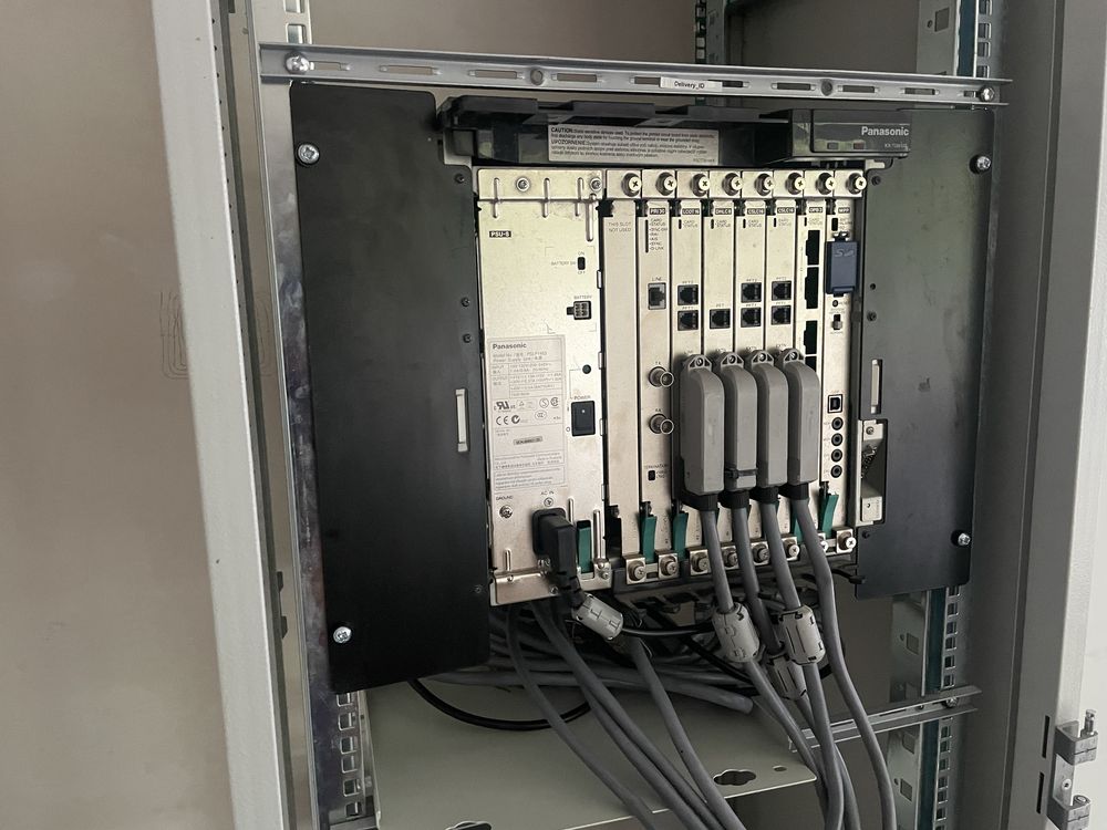 Centrala telefoniczna Panasonic KX-TDA100