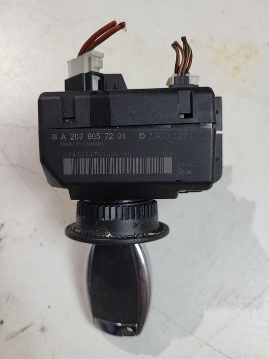 Stacyjka z kluczykiem Mercedes C-klasa W204 W207 GLK oryginał