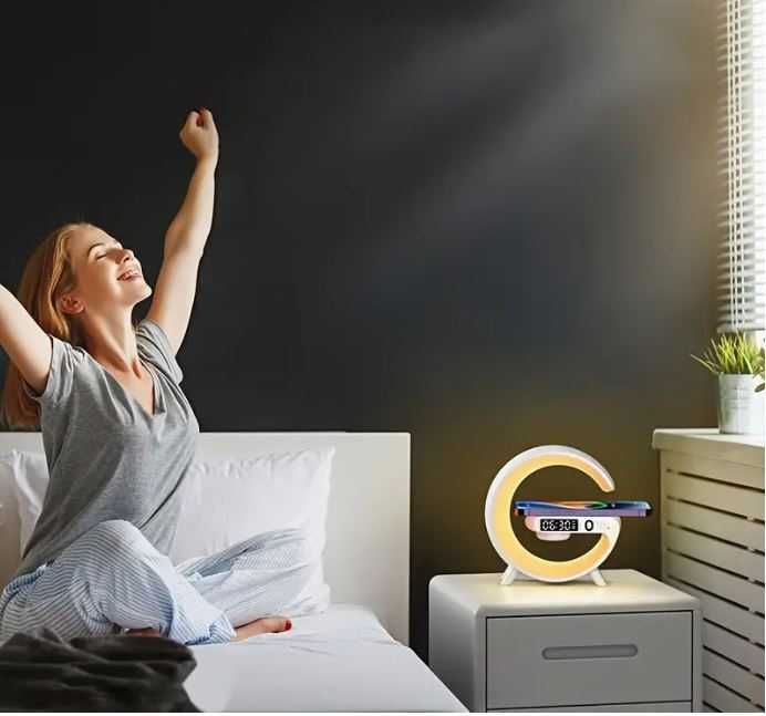Nowoczesna Ładowarką Indukcyjną  RGB z Głośnikiem Bluetooth