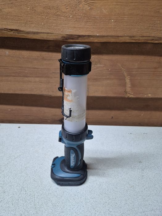 Makita Lampa robocza