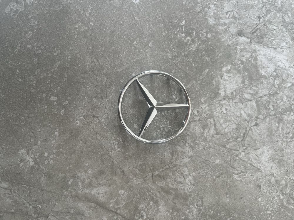 Значок - Емблема Mercedes-Benz (оригінал)