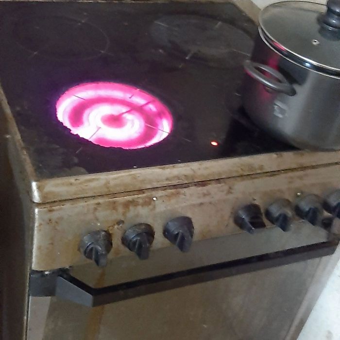 Forno e placa de indução