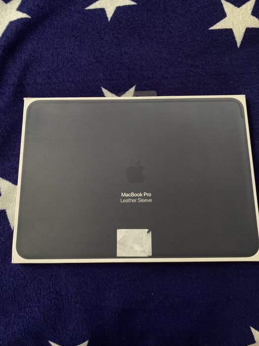 Продам оригинальный чехол на Mac Book Pro 15 и Pro 13
