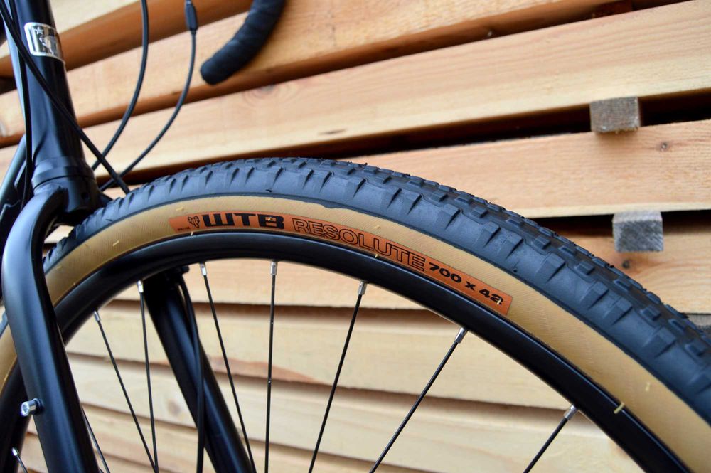 KOMFORTOWY Marin Four Corners L stalowy gravel 3X9 wyprawowy FAKTURA
