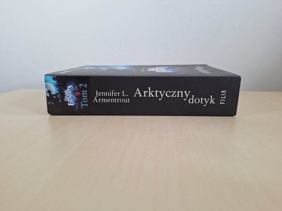 Jennifer L. Armentrout Arktyczny dotyk Dark elements