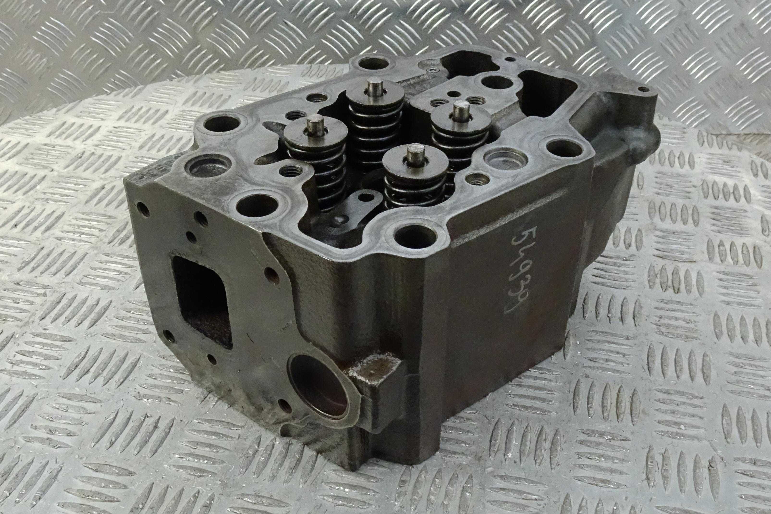Głowica do silnika Liebherr D9508. Cylinder head for D9508