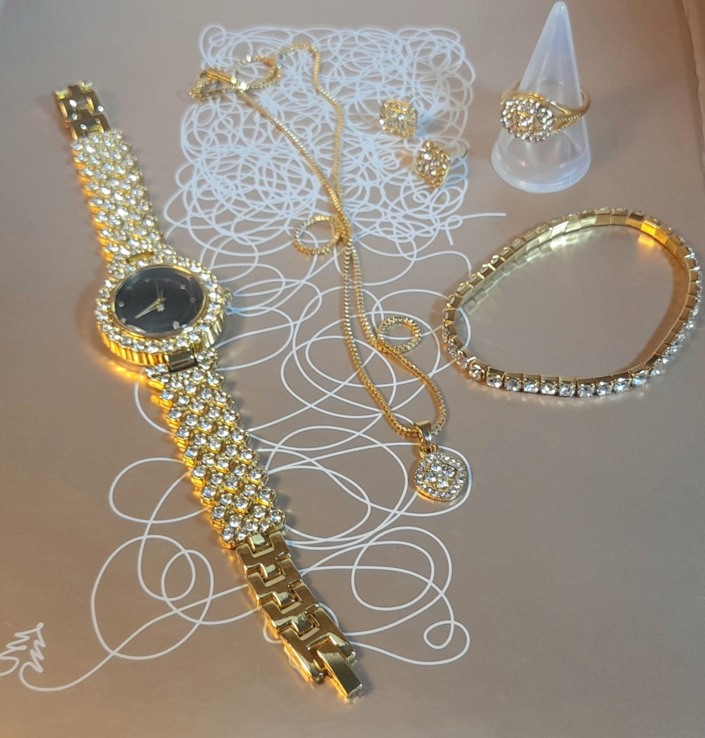 Conjunto de acessórios para mulher .