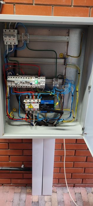 Підключення генераторів, інверторів, сервісне обслуговування